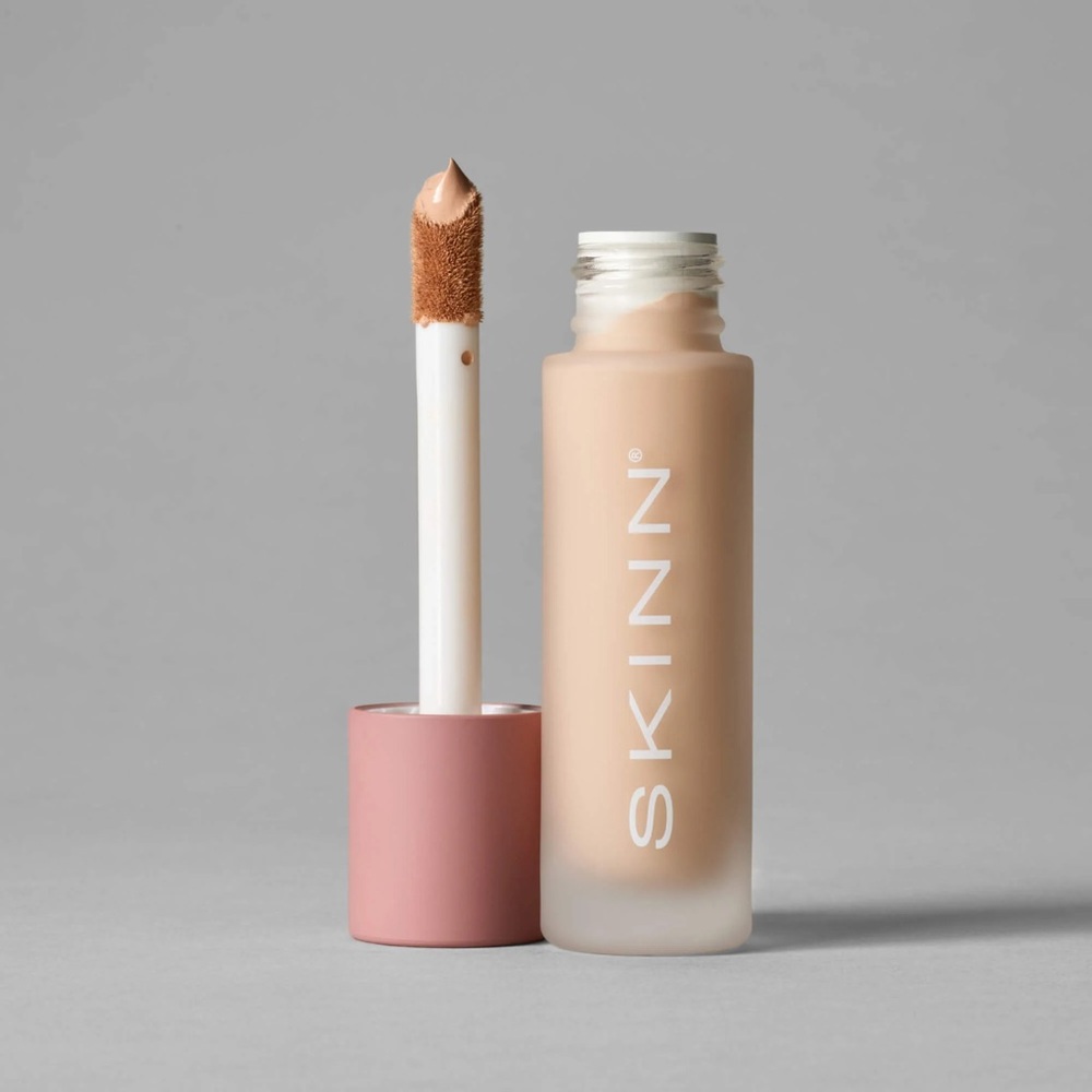 SKINN SCIENTIFIC COLOR® Foundation + Concealer 2W Warm Beige